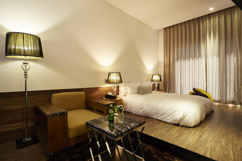Chungbuk Inno City Namoo Hotel Eumseong Room photo