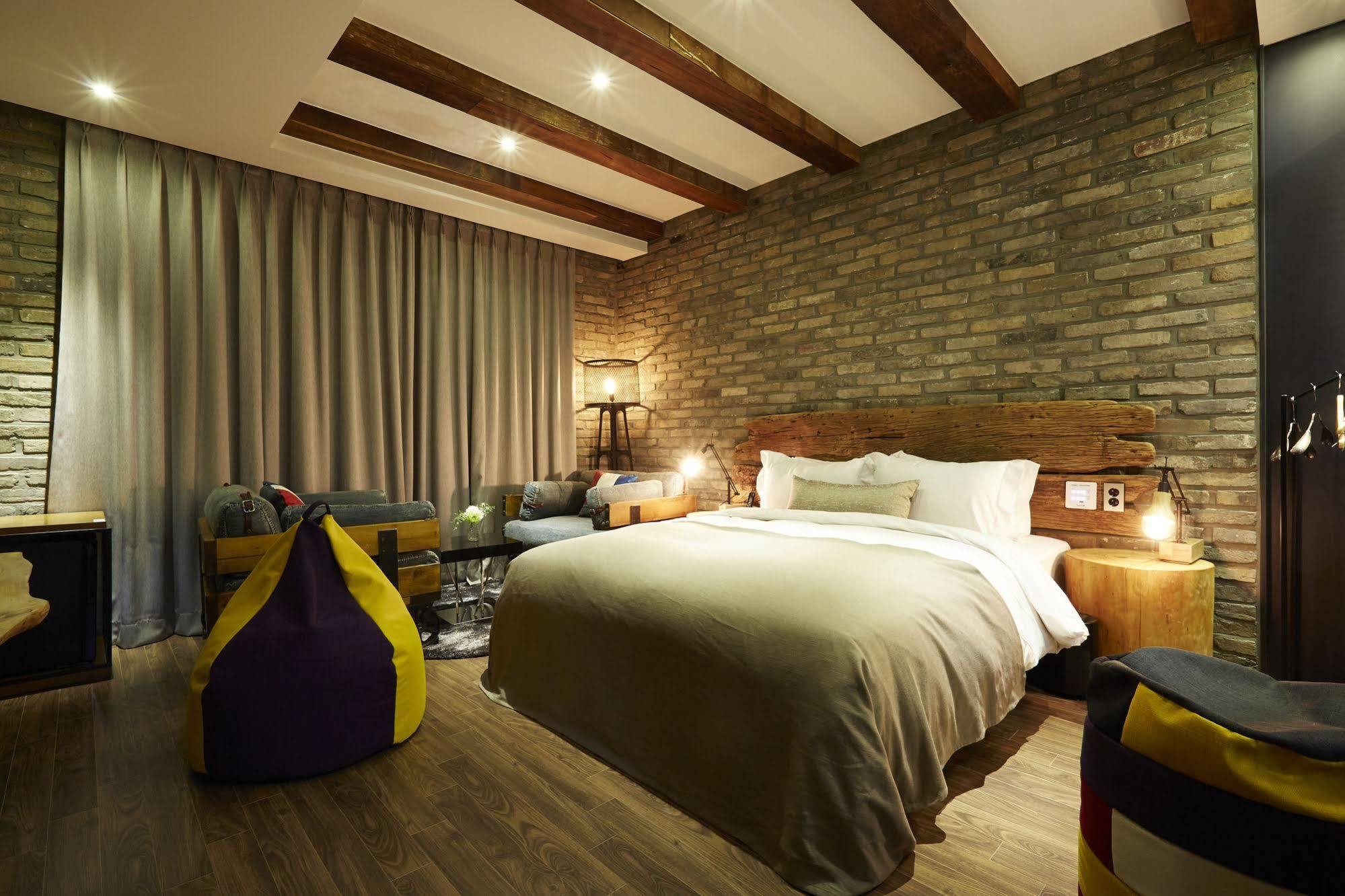 Chungbuk Inno City Namoo Hotel Eumseong Exterior photo