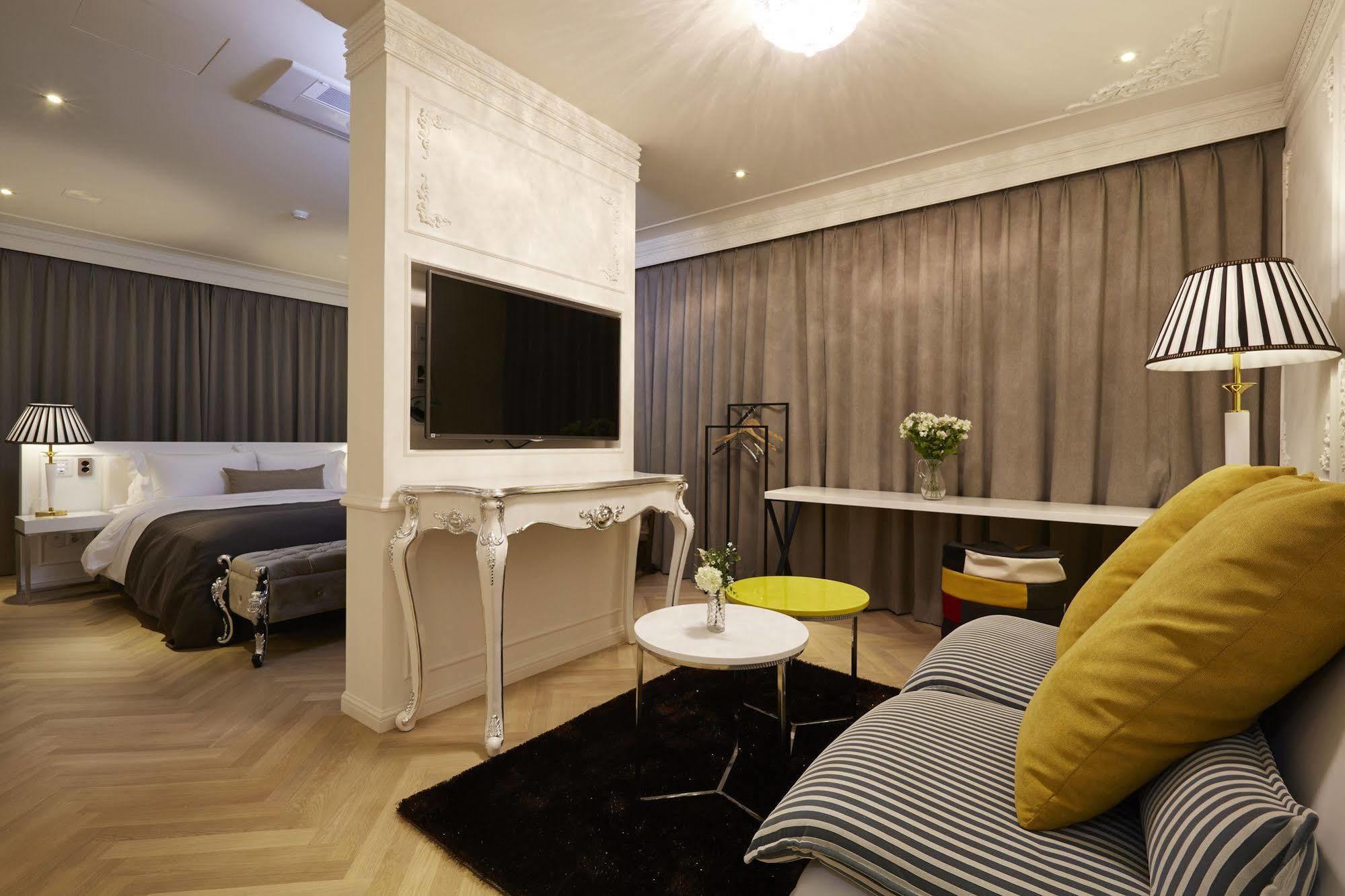 Chungbuk Inno City Namoo Hotel Eumseong Exterior photo