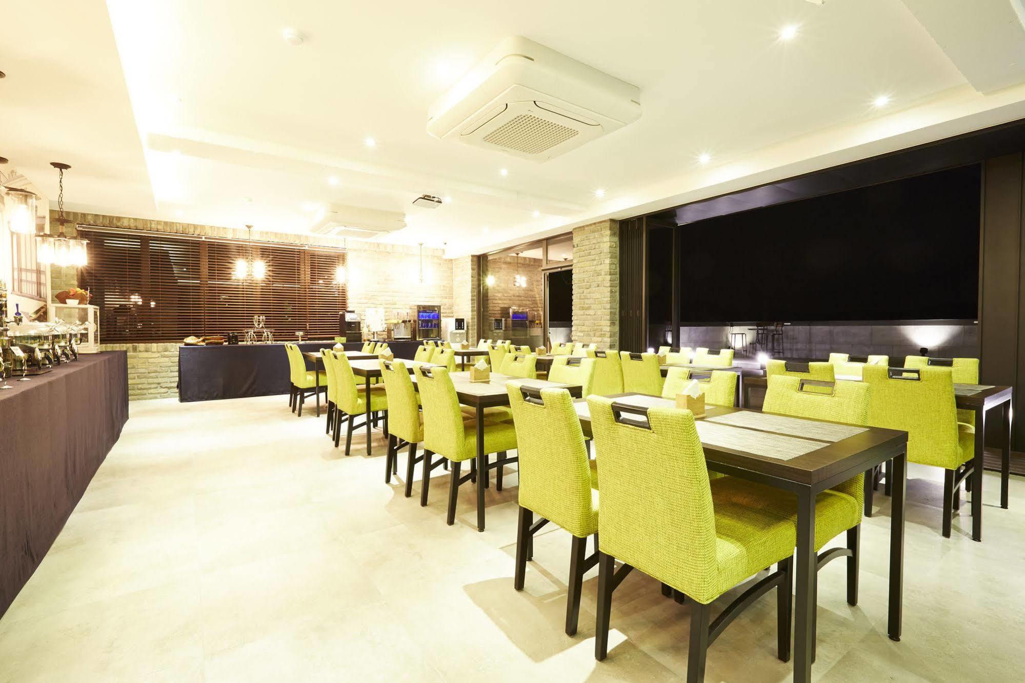 Chungbuk Inno City Namoo Hotel Eumseong Exterior photo