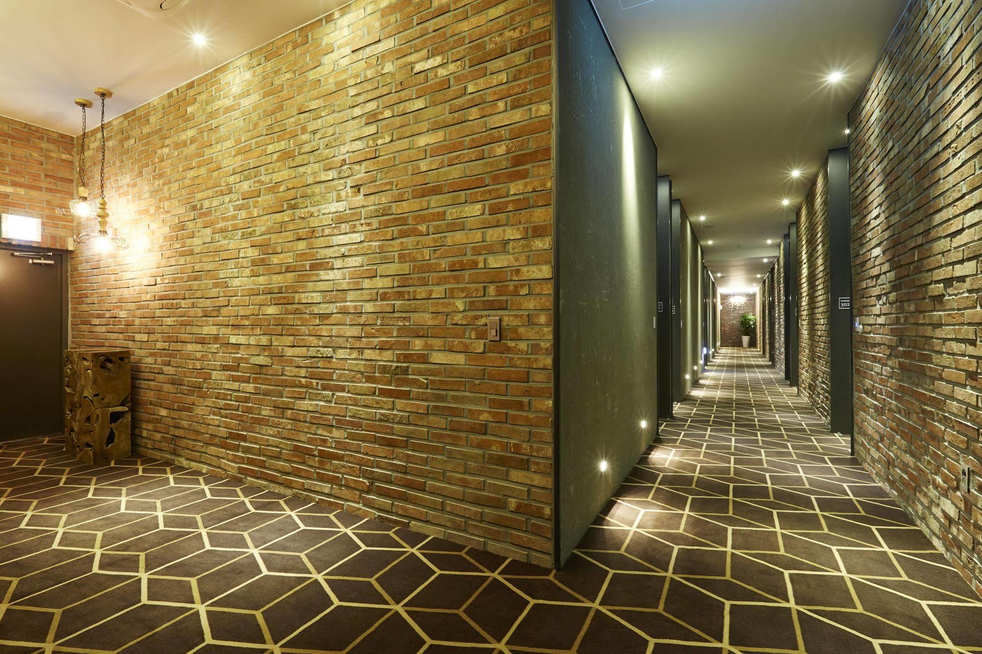 Chungbuk Inno City Namoo Hotel Eumseong Exterior photo