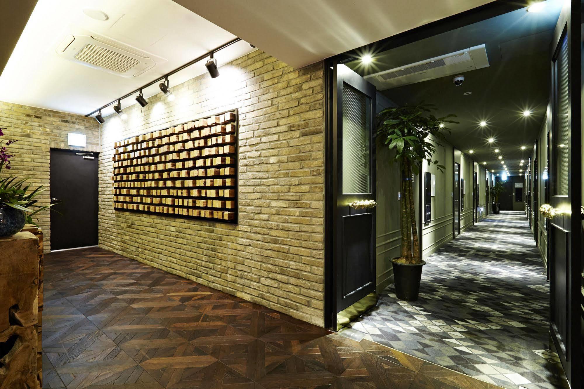 Chungbuk Inno City Namoo Hotel Eumseong Exterior photo