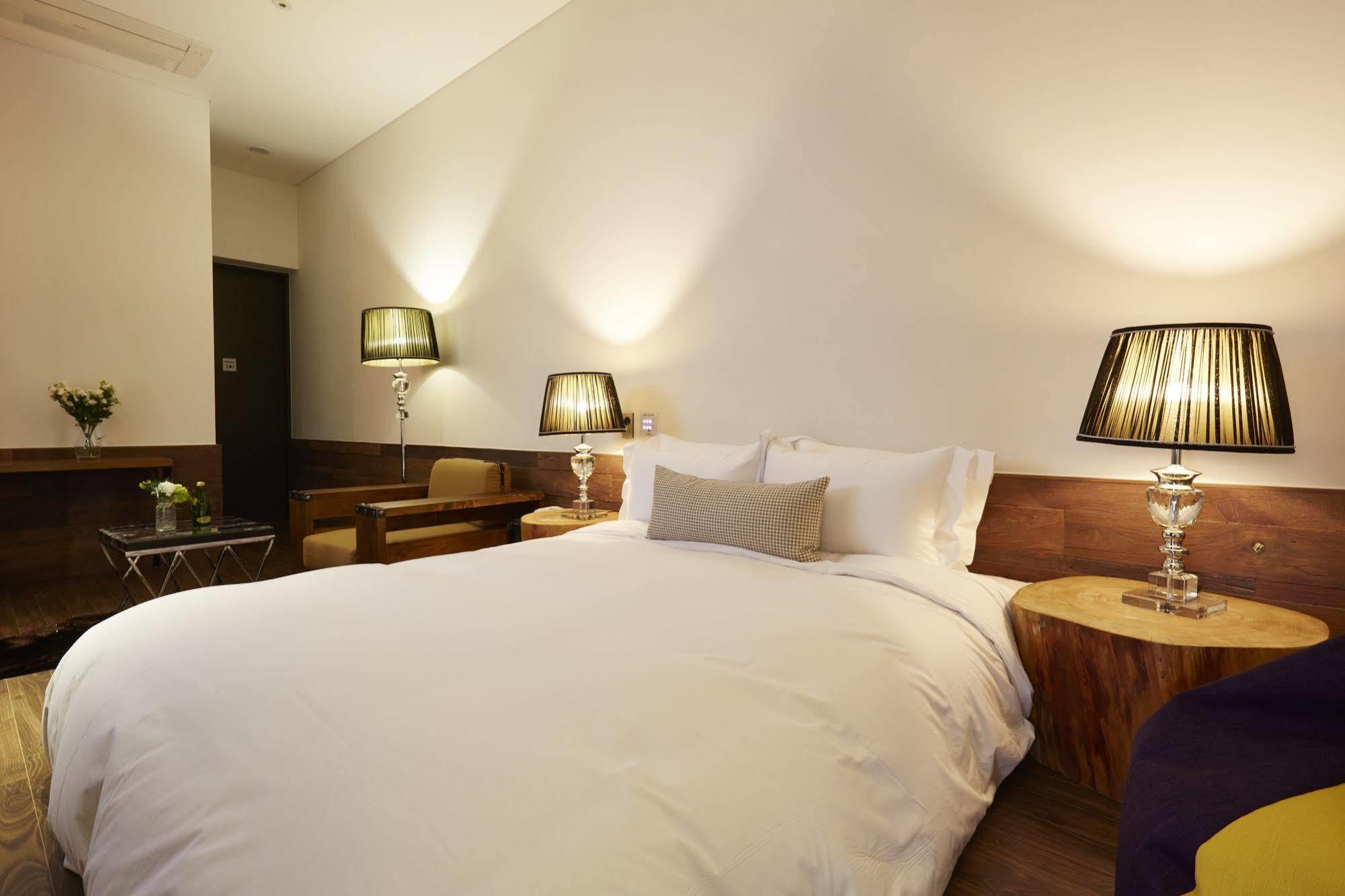 Chungbuk Inno City Namoo Hotel Eumseong Exterior photo